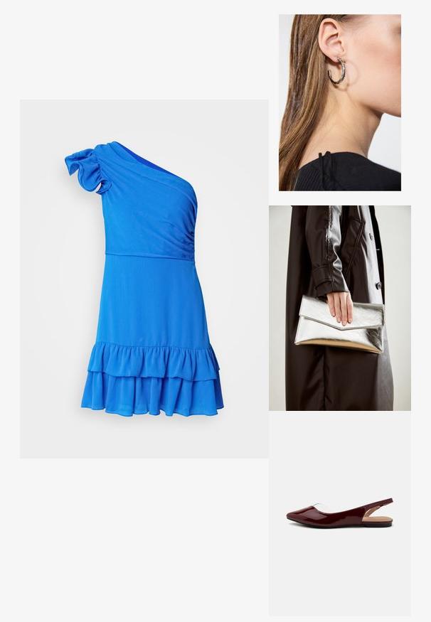 Modra obleka enega ramena iz mehkega blaga, z nabranim robom in teksturiranimi detajli na korzetu.; Burgundski patenti slingback baletni čevlji s koničastim nosom, prozornim izrezi in črnim ravnim podplatom. Gladka tekstura, minimalističen dizajn.; Srebrna kovinska torbica s angularnim kuvertastim dizajnom, gladko teksturo in kontrastno notranjo barvo, ki jo drži roka v črnem plašču.; Srebrna obročasta uhana s polirano površino, ki vključuje majhne zlate poudarke in okroglo obliko, nošena na ušesnem lobu.