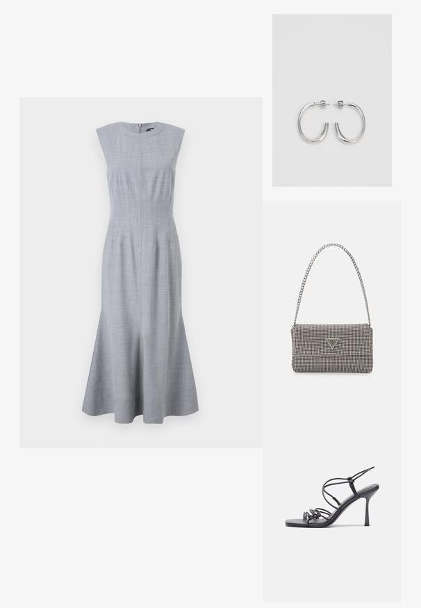 Svetlo siva obleka brez rokavov z oprijetim korzetom, razširjenim krilom in subtilnimi navpičnimi šivi. Zadrga na hrbtu.; Črne visoke sandale na peto imajo tanke naramnice z vozlom, gladek kvadratni toe in eleganten stiletto peto.; Svetlo siva kovinska torbica z verižnim ročajem, okrašena z majhnimi okroglimi kovinskimi bleščicami in trikotnim logotipom blagovne znamke.; Srebrne obročaste uhane z gladko, sijočo površino. Zaobljena oblika, lahka zasnova, z zapiranjem na zatič.