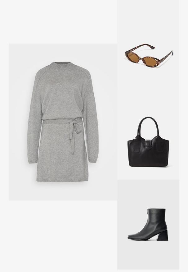 Sivi pleteni pulover obleka z dolgimi rokavi, okroglim izrezom in pasom na vezanje v pasu. Mehka tekstura ter rebrasti manšeti in rob.; Črne usnjene gležnjarice s kvadratnim nosom, stranskim zadrgo in blok peto na enostavni svetli podlagi.; Želve sončne očala z ovalnimi lečami, rjave tonirane, tanke ročice z teksturiranim vzorcem, lahka plastična okvir.; Črna usnjena torba s gladko teksturo, strukturirano obliko, dvema ročkama in izrazitim srebrnim sponko na sprednji strani.