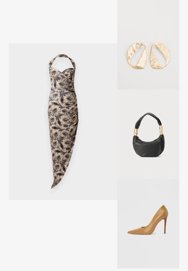 Rochie ajustată cu guler halter, cu imprimeu floral mare în nuanțe de gri și bej, cu laterale drapate și tiv asimetric.; Pantof cu toc înalt din piele lacuită bej, cu vârf ascuțit, design curbat și toc subțire din lemn, având un model zimțat.; Geantă de mână din piele neagră, cu o formă rotundă, textură moale și un mâner legat, având accente din metal auriu. Închidere cu fermoar.; O pereche de cercei din metal de culoare aurie, cu formă ovală neregulată, având o suprafață texturată, ușor ciocănită, pe un fundal alb.