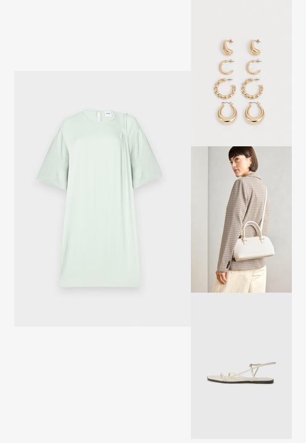 Robe verte claire à manches courtes fabriquée en tissu doux, avec un col rond et une subtile ouverture en forme de clé à l'arrière.; Sandale plate beige avec plusieurs fines lanières et une boucle réglable. La semelle est plate avec un léger contraste sombre sur le bord.; Sac à main structuré blanc avec de courtes poignées et une bandoulière, doté de accents en métal doré et d'un matériau texturé, présenté sur un fond gris.; Ensemble de cinq boucles d'oreilles en or, avec des designs variés : surfaces torsadées, striées et lisses en formes de créoles et de croissants.