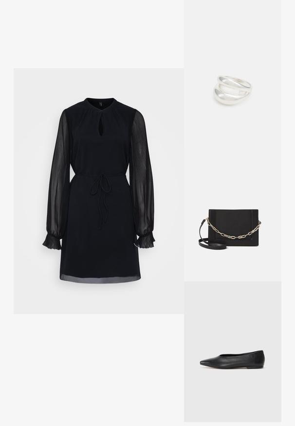 Juoda suknelė su raktu išpjova, ilgomis permatomomis plisuotomis rankovėmis, paryškinta juosmeniu ir tiesiu apvadu. Pagaminta iš minkštos, lygios tekstūros audinio.; Juodas odinis baleto batas, su smailiu pirštu, minimalistinio dizaino, lygiu paviršiumi, žemo profilio kulnu, be matomos aparatūros ar papuošimų.; Juodas odinis per petį nešiojamas krepšys turi lygų paviršių, stačiakampio formą ir metalinę grandinėlę priekyje. Pridedama reguliuojama dirželis.; Sidabrinis dvigubas žiedas su lygiu, poliruotu paviršiumi. Pasižymi sklandžiu, kreiptu dizainu su persipinančiomis dalimis, suteikiančiomis modernų išvaizdą.