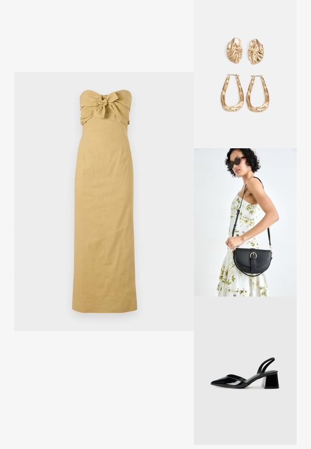Ujj nélküli, világosbarna vászon hosszú ruha, amelynek a melle alatt masnis részlete van, és egyenes vonalban folyik a bokáig.; Fekete lakk bőr szandálkés magas sarkú cipő, hegyes orral és geometrikus tömbsarkakkal. Karcsú, minimalista dizájn és sima textúra jellemzi.; Fekete bőrtáska ívelt formával, levehető pánttal és arany színű fémrészekkel. A táskán egy csattal díszített fedél található.; Aranyszínű fülbevalók, texturált, hullámos formákkal. Tartalmazza a szobrászati klipszes studokat és az open hoop kialakítást, kalapácsos felülettel.