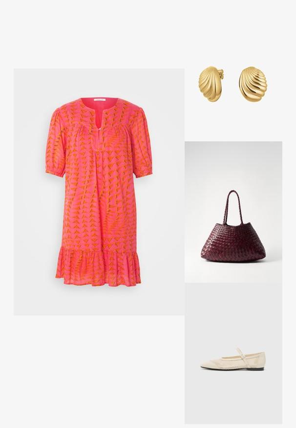 Vestido rosa con patrón geométrico naranja, mangas cortas abullonadas, escote con abertura y dobladillo con volantes. Tela ligera y corte relajado.; Bailarinas de color beige con punta afilada, un diseño de malla superpuesto y una correa con hebilla lateral. Suela plana con una textura suave.; DRAGON DIFFUSION SANTA CROCE BIG - Bolso de mano - bordo; Pendientes en forma de concha en tono dorado, con una textura acanalada y un acabado pulido. Estilo de botón con un cierre posterior seguro.