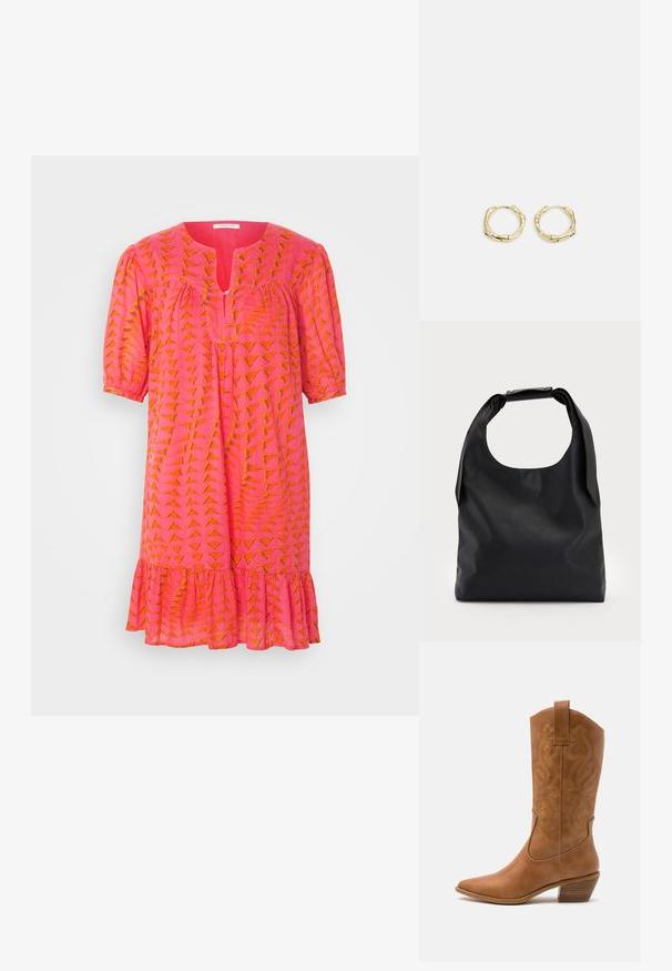 Ružičasta haljina s narančastim geometrijskim uzorkom, kratkim napuhanim rukavima, ptom ključanice i volanima na rubu. Lagana tkanina i opušten kroj.; Smeđe kožne kaubojke s oštrim nosom, izvezenim spiralnim uzorcima na gornjem dijelu i blok petom. Imaju potporu za lakše obuvanje.; Crna kožna hobo torba s jednim mekanim, zaobljenim ručkom; karakterizira je glatka tekstura i minimalistički dizajn. Nema vidljivih hardverskih detalja ili akcenata.; Zlatne okrugle naušnice s teksturiranim, nepravilnim oblikom. Imaju nevidljivo zatvaranje i polirani završni sloj, što naglašava moderan dizajn.