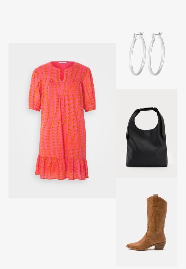 Rozā kleita ar oranžu ģeometrisku rakstu, īsām pūkainām piedurknēm, atslēgas caurumu priekšā un viļņotu apakšmalu. Viegls audums un brīvs piegriezums.; Brūni ādas kovboju zābaks ar norādītu purngalu, izšūtām viļņveida apakšējo detaļu un sakrautajiem blokiem. Iezīmēts ar velkšanas cilpu ērtai uzvilkšanai.; Melna ādas hobo soma ar vienu mīkstu, noapaļotu rokturi; tai ir gluda virsma un minimālistisks dizains. Nav redzamu metāla detaļu vai akcentu.; Sudraba riņķveida auss gredzeni ar gludu, pulētu apdari. Apaļa forma un drošs klikšķa augšējais slēgums. Viegls dizains, kas piemērots ikdienas valkāšanai.