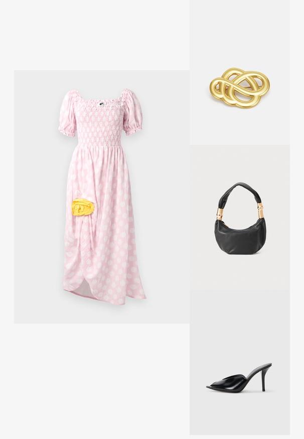 Maxi obleka v svetlo roza z belimi pika, z naborkom na zgornjem delu, kratkimi pufastimi rokavi in rumenim detaljem iz blaga na strani.; Črne usnjene mule s visokimi petami, odprto nosilo, bodičast dizajn, gladka tekstura in ozka stiletnica.; Črna usnjena torbica okrogle oblike, mehke teksture, z vozlanim ročajem in zlatimi kovinskimi dodatki. Zadrga za zapiranje.; Broška z zlatim odtenkom, ki se ponaša s zankastim dizajnom, gladkimi, ukrivljenimi linijami in zapleteno obliko, ki odseva poliran zaključek.