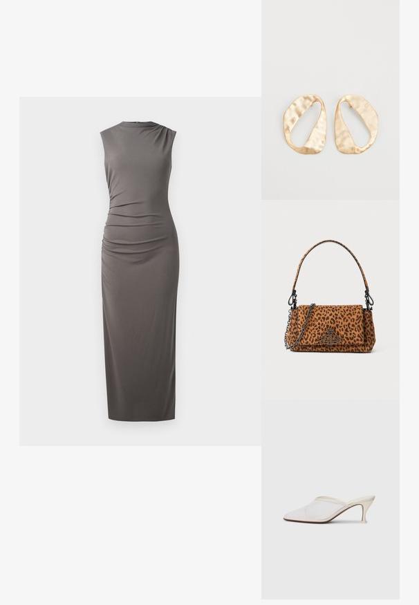 Ärmellång grå midi-klänning med en figurnära silhuett, sidovikningsdetalj, rund halsringning och mjukt, stretchigt tyg.; Vit nät-mule med spetsig tå, smal klack i medelhöjd och slip-on design mot en enkel bakgrund.; Väsk med leopardmönster, tillverkad av mocka, med ett kort handtag, en kedjeslinga och ett spänne i svart metall. Rektangulär form med klaffstängning.; Ett par oregelbundna ovalformade örhängen i guldtonad metall med en strukturerad, något hamrad yta på en vit bakgrund.
