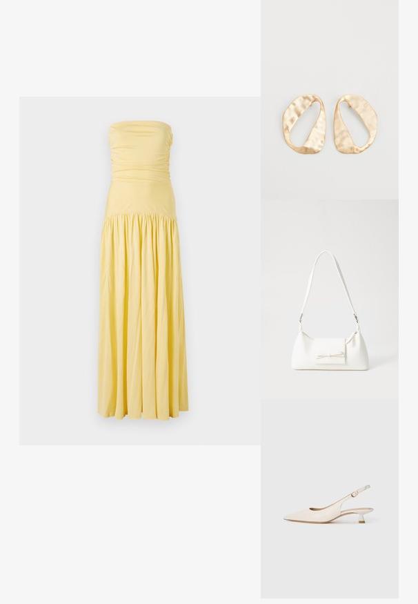 Pánt nélküli maxi ruha puha sárga anyagból, a mellrésznél redőzéssel és gyűrt szoknyával, amely légies sziluettel és sima textúrával rendelkezik.; Krém színű, hegyes orrú, sarok nélküli cipő alacsony, kiscica sarkúval és arany csattal sima fehér háttér előtt.; Fehér szintetikus kézitáska, háromszög alakú, lapos előlap, masni részlettel, állítható pánttal, sima textúrával és minimalista dizájnnal.; Egy pár szabálytalan, ovális formájú, aranyszínű fém fülbevaló, enyhén kalapált felülettel, fehér háttéren.