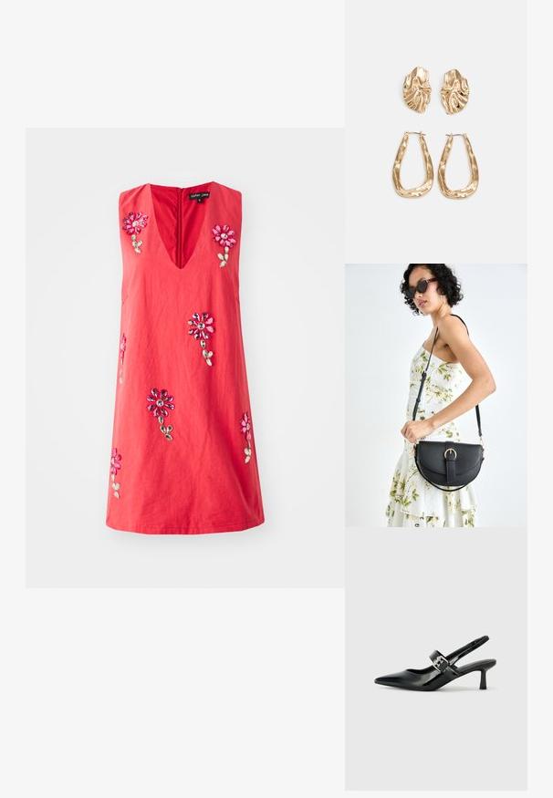 Korallfärgad ärmlös klänning med V-ringning, prydd med blommig broderad applikation i rosa och grönt, samt en dold dragkedja bak.; Svarta patentläder slingback-klackar med spetsig tå och en liten blockklack, med en silvrig spänneaccent på remmen.; Svart läderhandväska med en böjd form, avtagbar rem och guldiga detaljer. Väskan har ett lock med en spänndetalj.; Örhängen i guldton med texturerade, vågiga former. Inkluderar skulpturala clip-on-stift och öppen hoop-design med hamrad finish.