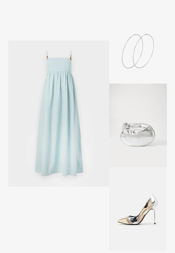 Šviesiai mėlynas maksi suknelė su špagetėmis, surinkta liemens dalis ir lygi, švelni tekstūra. Papuošta dekoratyviomis detalėmis ant petnešų.; Aštrus pirštas aukštakulnis batelis su sidabro, aukso ir nuogų spalvų deriniu. Blizgus paviršius su išpjovos dizainu, su stiletto kulnu.; Sidabrinė metalinė maišelio forma su švelnia, apvalia forma ir mazgu užveriamu viršumi. Pagaminta iš lygios dirbtinės odos medžiagos.; Sidabrinės pusmėnulio auskarai minimalistiniu dizainu. Apskritimo forma, lygus paviršius ir plonas profilis. Lengvi su poliruotu apdailu.