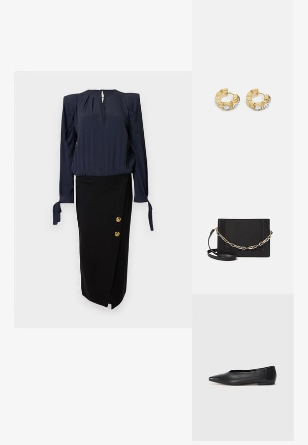 Tmavě modrá halenka s nafouklými rukávy a výstřihem do tvaru klíčové dírky, doplněná černou pouzdrovou sukní s výraznými zlatými knoflíky na boku.; Černé kožené baleríny, špičatá špička, minimalistický design, hladký povrch, nízký podpatek, žádné viditelné kovové prvky nebo ozdoby.; Černá kožená crossbody taška s hladkým povrchem, obdélníkovým tvarem a kovovým řetízkem na přední straně. Součástí je nastavitelný popruh.; Zlaté kruhové náušnice s texturovaným designem a třemi jasnými krystalovými akcenty na jedné straně, které nabízejí moderní geometrickou estetiku.