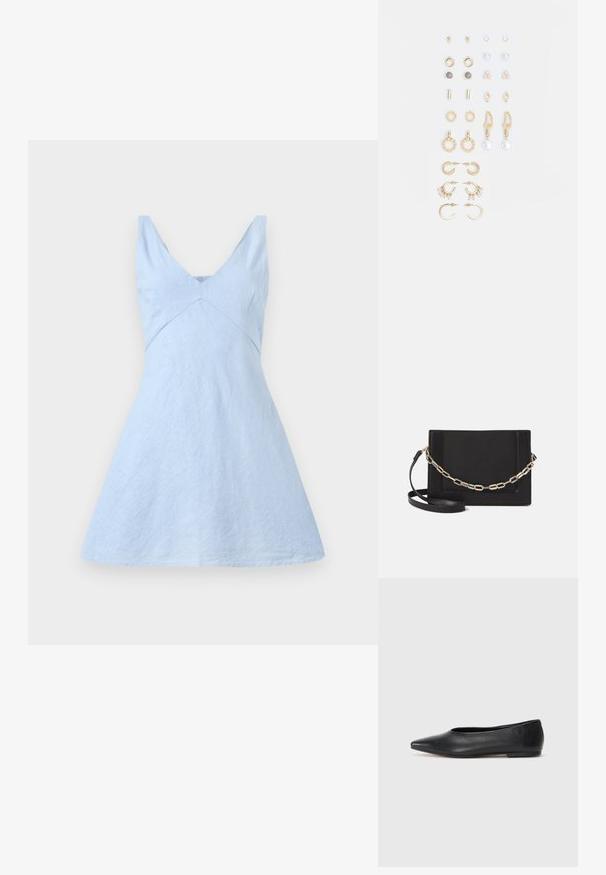Šviesiai mėlyna lininė suknelė su V formos iškirpte, prigludusia liemene ir platėjančiu sijonu. Savybės: subtili tekstūra ir švarios linijos. Nėra matomų detalių ar raštų.; Juodas odinis baleto batas, su smailiu pirštu, minimalistinio dizaino, lygiu paviršiumi, žemo profilio kulnu, be matomos aparatūros ar papuošimų.; Juodas odinis per petį nešiojamas krepšys turi lygų paviršių, stačiakampio formą ir metalinę grandinėlę priekyje. Pridedama reguliuojama dirželis.; Auksiniai auskarai su įvairiais dizainais, įskaitant studus, žiedus ir kabančius modelius su perlų ir kristalų akcentais.