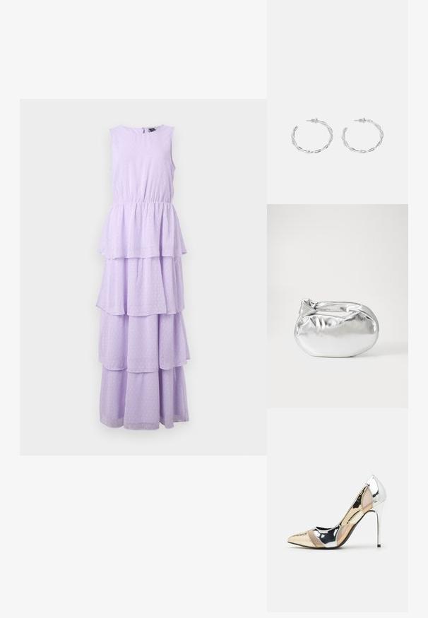 Robe sans manches lavande avec un design à volants, présentant un motif à pois, une taille élastique et une fermeture au dos en trou de serrure.; Chaussure à talon aiguille à bout pointu avec un schema de couleurs argent, or et nude. Fini brillant avec un design découpé, dotée d'un talon stiletto.; Pochette en métal argenté avec une forme douce et arrondie et un fermoir en haut noué. Fabriquée en simili cuir lisse.; Boucles d'oreilles en argent en forme de créoles avec un design torsadé, dotées d'une finition polie et d'une fermeture à poussoir. Mesurent environ 3 cm de diamètre.