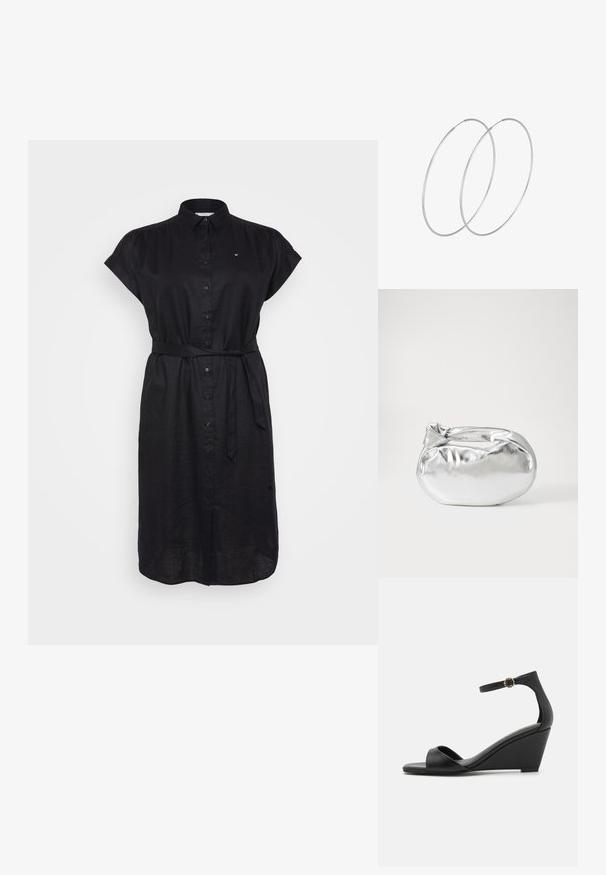 Čierne šaty vo forme košele s krátkymi rukávmi, predným zapínaním na gombíky a opaskom na stiahnutie v páse. Vyrobené z ľahkej látky s textúrovaným povrchom.; Čierne wedges sandále s hladkým matným koženým zvrškom, otvorenou špičkou a štíhlym remienkom na členku s dekoratívnou sponou.; Strieborná metalická taška s mäkkým, zaobleným tvarom a uzáverom s uzlíkom. Vyrobená z hladkej syntetickej kože.; Strieborné kruhové náušnice s minimalistickým dizajnom. Cirkulárny tvar, hladký povrch a tenký profil. Ľahké s lesklým povrchom.