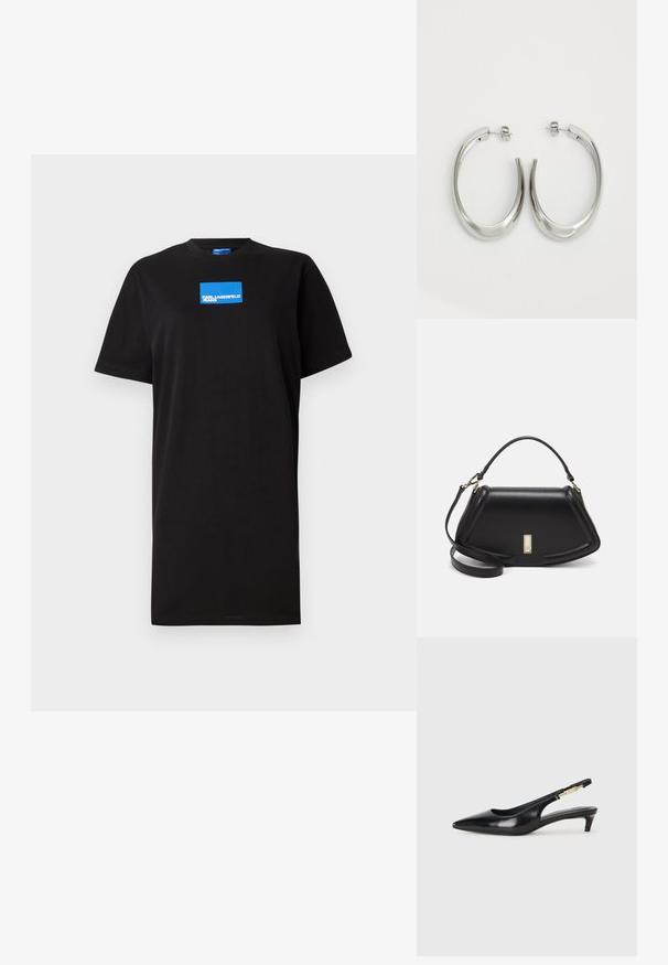 Svart bomulls t-skjorte med avslappet passform, med kort erm og en blå rektangulær logo på forsiden. Enkelt design, uten mønstre eller detaljer.; Sorte lærreim hæler med spiss tå, som har en slank hæl og en gullfarget detalj på den justerbare stroppen. Glatt tekstur.; Sort lærveske med en strukturert design, som har en avkortet form, topphåndtak og detaljer i gull. Justerbar skulderstropp inkludert.; Sølvøreringer med en jevn, buet design. Har en blank metallisk finish og en studlås. Ingen synlige mønstre eller aksenter.