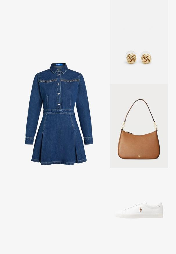 Mørkeblå denimkjole med kragehals, knapper med trykk og dekorative nagler. Har lange ermer og en utsvingt skjørt med folder.; Hvite lærsko, lavt design, med en glatt tekstur, rund tå, snøring foran, og en liten brodert logo på siden.; Brun skinnet håndveske med en buet form, detaljer i gulltone og en enkel skulderreim. Har glidelås og logo detalj.; Gullfarget knute stud-øreringer med en vridd design. Hver ørering har en sirkulær klar bakside for sikker bruk.