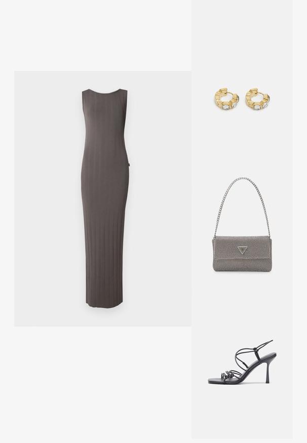 Harmaa ribbattu neulemekko, jossa on hihaton malli, pyöreä pääntie ja suora, lattiaan ulottuva leikkuu.; Mustat korkokengät sandaalit, joissa on ohuet hihnat solmittuna, sileä neliön muotoinen varvasosa ja tyylikäs stiletto-korko.; Vaalea harmaa metallinen käsilaukku, jossa on ketjusanka. Laukku on koristeltu pienillä pyöreillä metallikoruilla ja kolmion muotoisella brändilogolla.; Kultaiset ympyräkorvakorut, joissa on tekstiurakuviointi ja kolme kirkasta kristallikoristetta yhdellä puolella, tarjoavat modernin geometrisen estetiikan.
