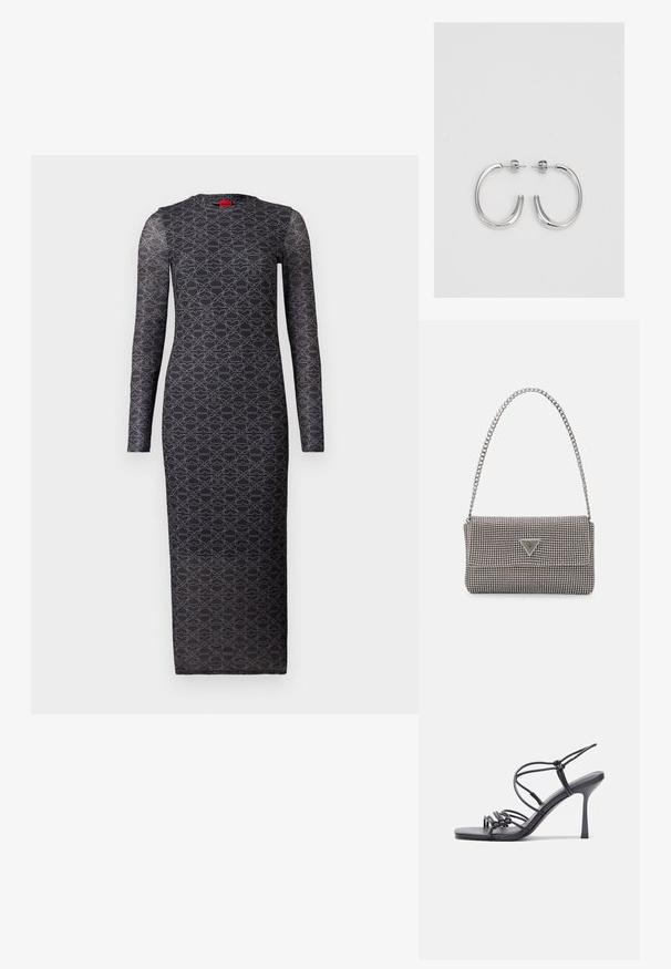 Langærmet sort kjole med et geometrisk gråt mønster, lavet af et glat stof. Har en rund halsudskæring og en tætsiddende silhuet.; Sorte højhælede sandaler med tynde stropper og en knyttet design, en glat firkantet tå og en slank stiletto hæl.; Lys grå metallisk håndtaske med kædestrop, dekoreret med små runde metalliske studs og et trekantet brandlogo.; Sølv hoop øreringe med en glat, skinnende overflade. Rundet form, letvægtsdesign med post-back lukning.