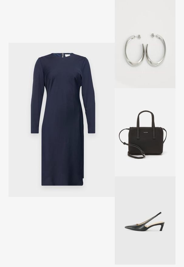 Tmavě modré šaty s dlouhým rukávem, vyrobené z hladké tkaniny, s kulatým výstřihem, bočním rozparkem a zipovým uzávěrem na zádech pro snadné oblékání.; Černý špičatý slingback s nízkým podpatkem, vyrobený z hladké kůže, s výřezem na boku pro lepší prodyšnost.; Černá kabelka s dvojitými krátkými uchy a odnímatelným ramenním popruhem. Hladký koženkový materiál s uzávěrem na zip a detailem loga.; Stříbrné kruhové náušnice s hladkým, zakřiveným designem. Vyznačují se lesklým kovovým povrchem a zapínáním na patent. Žádné viditelné vzory nebo akcenty.