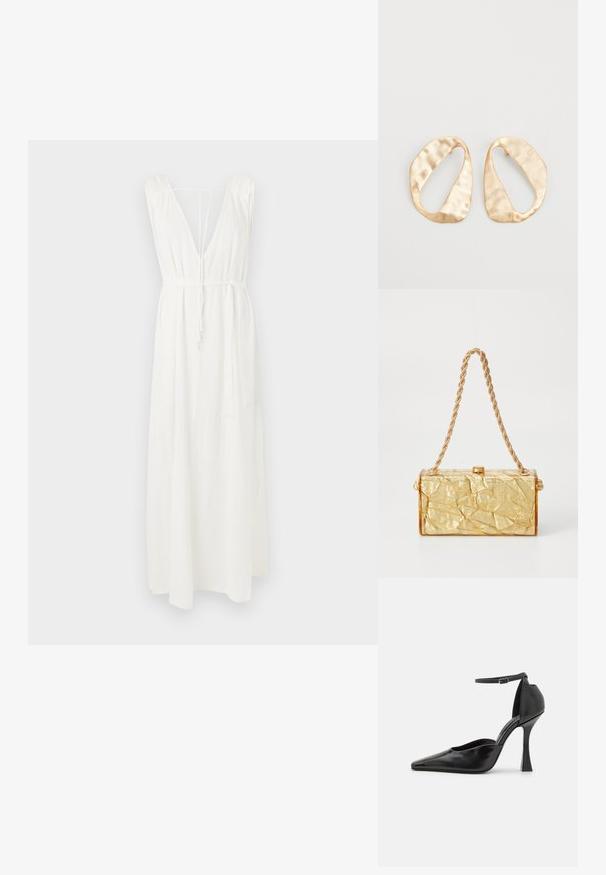 Biele maxi šaty s hlbokým V-výstrihom, bezrukávovým dizajnom a nastaviteľným viazaním na chrbte. Majú voľný strih a tkaninu s textúrou.; Čierne lodičky na vysokom opätku s lesklým povrchom, špicatou špičkou, popruhom na členku a tvarovaným stiletto opätkom. Hladká textúra a elegantný dizajn.; Zlatá kabelka s pokrčenou textúrou, s obdĺžnikovým tvarom, disponujúca reťazovým popruhom a zapínaním na vrchu. Hladký, lesklý povrch.; Pár nepravidelných oválnych zlatistých kovových náušníc s textúrovaným, mierne rozbitým povrchom na bielom pozadí.