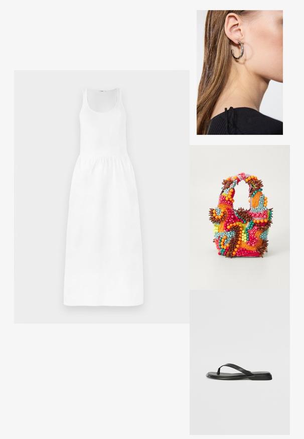 Bílá maxi šaty s bezrukávovým designem, kulatým výstřihem, staženým pasem a splývavou sukní. Vyrobeno z lehkého materiálu.; Černé žabky vyrobené z hladké kůže, s tenkým designem popruhu a plochou podrážkou s minimálním profilem. Žádné výrazné vzory ani akcenty.; Beaded kabelka s živými barvami: růžovou, oranžovou, modrou a hnědou. Texturovaný povrch s kulatými korálky a organickými tvary, pevné uchy.; Stříbrný kruhový náušník s lesklým povrchem, zdobený malými zlatými akcenty, v kulatém tvaru, nošený na lalůčku.