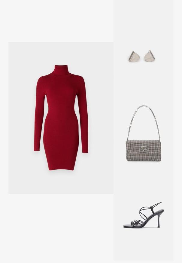 Sarkanais ribots džemperkleita ar garām piedurknēm, pieguļošs dizains un ceļgala garuma griezums. Gluda tekstūra un minimālisma stils.; Melnas augstpapēžu sandales ar plāniem siksniņām un mezgla dizainu, gluda kvadrātveida purngalu un elegantu stiletto papēdi.; Gaiši pelēka metāla rokassoma ar ķēdes siksnu, rotāta ar mazām apaļām metāla kniedēm un trīsstūra zīmola logo.; Sudraba metāla auskari ar gludu, asarveida formu un pulētu apdari. Smalkas gravējumi pievieno detalizāciju. Minimālisma dizains.