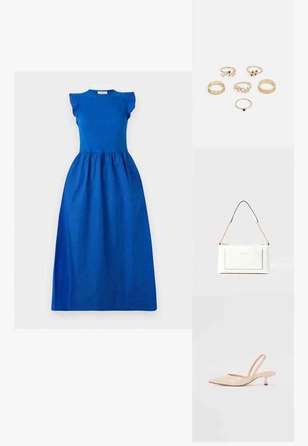 Plava haljina koja ima prilagođeni korzet s kratkim naboranim rukavima, prelazi u voluminoznu, nabranu suknju od glatkog materijala.; Bež sandale od lakirane kože s uskim vrhom i tankim, kvadratnim potpeticom. Glatka tekstura i minimalistički dizajn bez ukrasnih detalja.; Bijela kožna torba s teksturiranim završetkom, koja ima zlatni lančić i crne akcentne detalje. Uključuje prednji džep i zatvaranje na patentni zatvarač.; Set od šest zlatnih prstenova s različitim dizajnima: pleteni, listnati motivi i čvrste trake; neki s akcentima od zelenih dragulja.