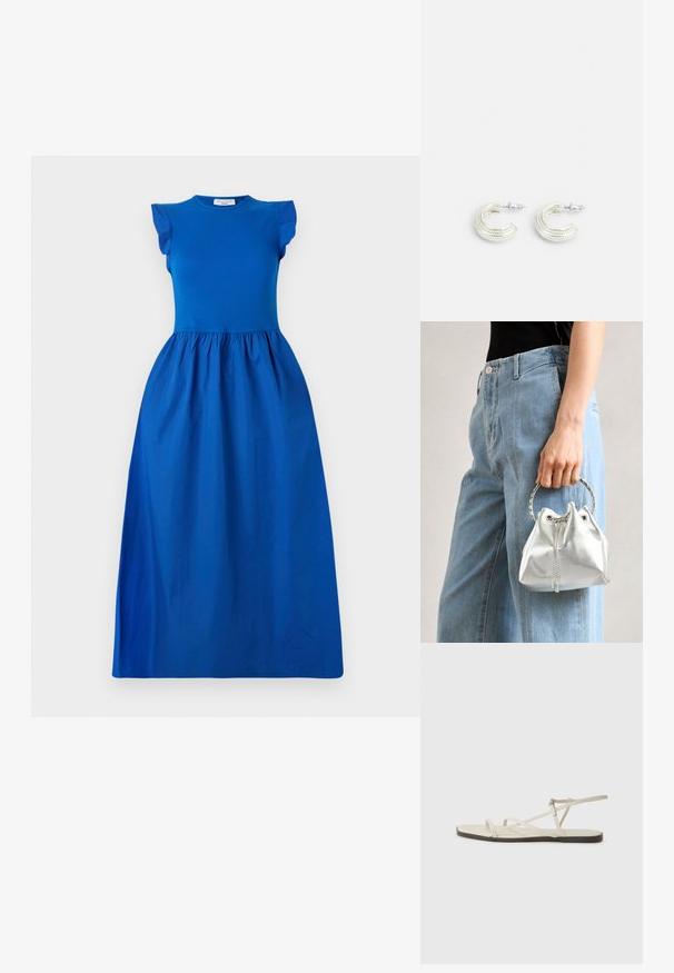 Kék ruha, amely testhez álló felső résszel és rövid, fodros ujjakkal rendelkezik, és egy sima anyagból készült, bő, fodros szoknyába megy át.; Beige lapos szandál, amelyet több vékony pánt díszít, és állítható csattal rendelkezik. A talpa lapos, az élein enyhe sötét kontraszttal.; Fémes ezüst színű vödör táska, texturált felülettel, ezüst kerek füllel és húzózárral, világoskék farmer mellett tartva.; Ezüst színű fülbevalók csavart karika dizájnnal, textúrált felülettel és bordázott részletekkel, amelyeket poszt zár biztosít.