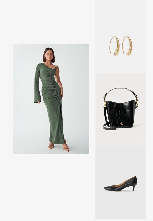 Groene, één-schouder maxi-jurk met gerimpelde textuur, een zij-split en gouden hardware details. Gemaakt van een soepele, rekbare stof.; Zwarte leren pump met een puntige teen, lage hak en een gladde textuur. Heeft een lichte opening aan de voorkant en minimale hardware aan de achterkant.; Zwarte croco-embossed leren tas met een gebogen ontwerp, gouden hardware-accenten, een verstelbare schouderriem en een logo-detail aan de voorkant.; Gouden metalen oorbellen in de vorm van een gebogen, verlengde hoop. Kenmerkend zijn het gladde, glanzende oppervlak en de afgeronde punt voor extra detail.