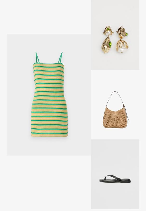 Gestreepte jurk met dunne bandjes, voorzien van groene, gele en roze horizontale strepen. Gemaakt van een zachte, geribbelde stof met een aansluitende Silhouet.; Zwarte teenflip-flop van glad leer, met een dunne band en een platte zool met een minimalistisch profiel. Geen opvallende patronen of accenten.; Geweven rieten schoudertas met een gebogen vorm, voorzien van een donkere leren strap en een gemêleerd oppervlak met een chevronpatroon.; Gouden oorbellen met onregelmatige texturen, versierd met groene edelstenen en witte parels, bevestigd met clip-on sluitingen.