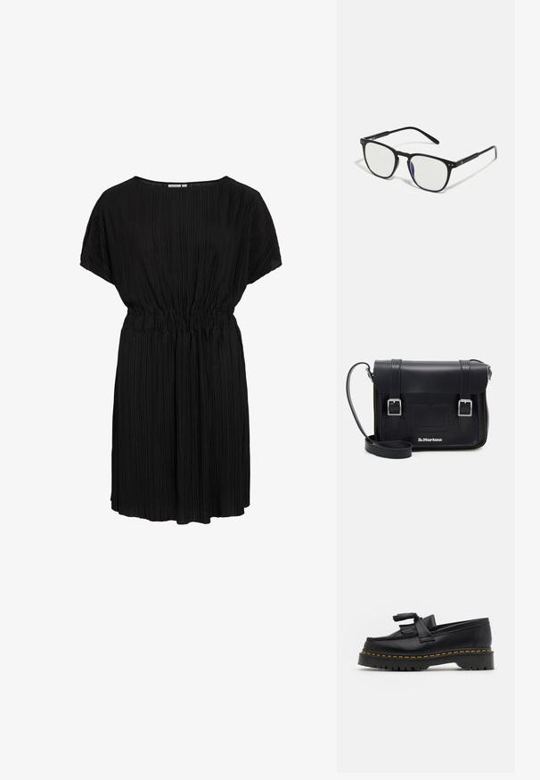 Čierne plisované šaty s voľným strihom, okrúhlym výstrihom a elastickým pásom. Krátke rukávy a mäkká, textúrovaná látka.; Čierne kožené loafre s detailom na strapcoch, s masívnou čiernou podrážkou a žltým prešitím pozdĺž okraja. S textúrovaným povrchom.; Čierne obdĺžnikové slnečné okuliare s priehľadnými šošovkami, kovovými akcentmi a tenkými ramenami. Majú mierne zakrivenie na spánkoch.; Čierna kožená messenger taška so striebornými prackami, žltým prešívaním, nastaviteľným popruhom a prednou kapsou. Značkové logo vystavené vpredu.