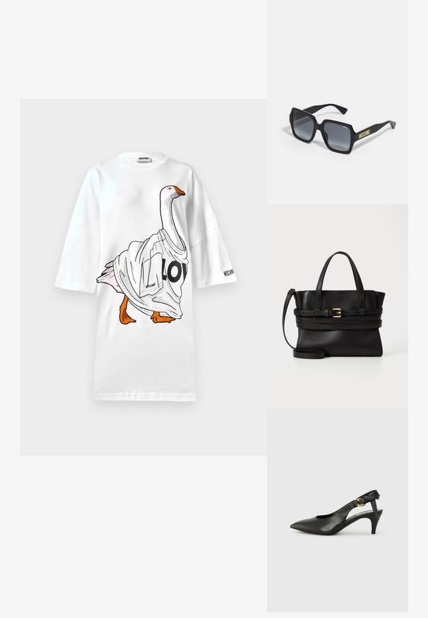 Witte oversized t-shirt met een geïllustreerde gans die een wit shirt draagt met "LO" erop gedrukt. Korte mouwen en een zachte katoenen structuur.; Zwarte leren slingback pump met een puntige neus, kleine hak en een gesp detail op de enkelband. Glad textuur, minimalistisch ontwerp.; Zwarte vierkante zonnebrillen met een vervaagde grijze lens; beschikt over subtiele accenten en "MOSCHINO" branding in het geel op de arm.; Zwarte leren handtas met gestructureerd ontwerp, dubbele handvatten bovenaan, afneembare schouderband en gouden gespaccent op een horizontale band.