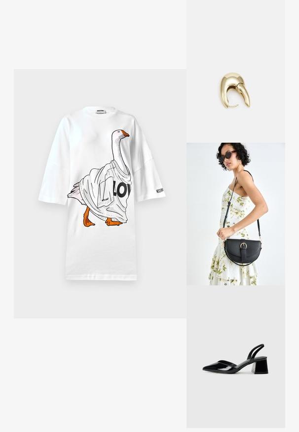 T-shirt blanc oversize ornée d'une illustration d'oie portant un maillot blanc avec "LO" imprimé. Manches courtes et texture en coton doux.; Escarpins en cuir verni noir avec bout pointu et talon bloc géométrique. Présente un design élégant et minimaliste ainsi qu'une texture lisse.; Sac à main en cuir noir avec une forme courbée, bandoulière amovible et des accessoires en or. Le sac est doté d'un rabat avec un détail de boucle.; Boucle d'oreille en métal doré avec un design élégant et courbé. Présente une forme conique distinctive, une surface polie et une fermeture à charnière.
