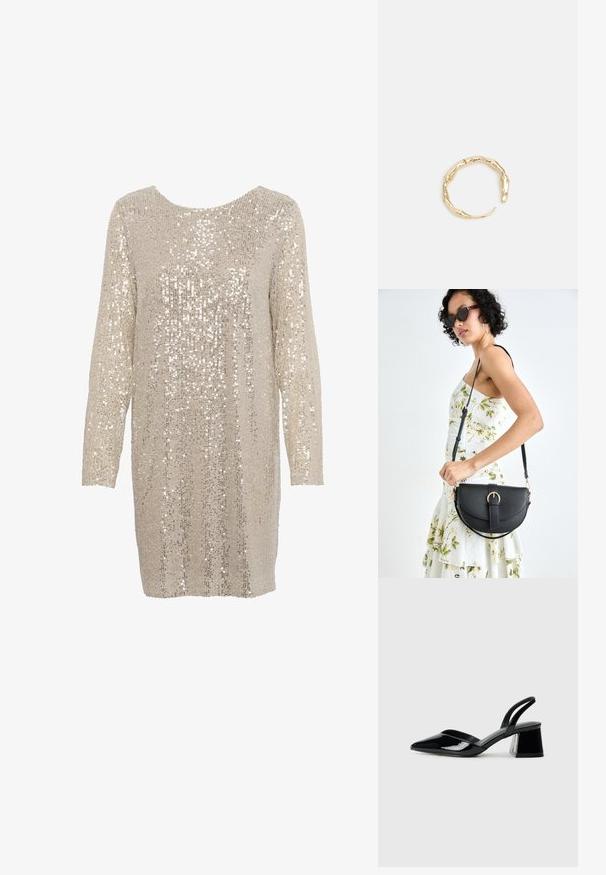 Sukňa s flitrami v svetlej béžovej farbe, s dlhými rukávmi a okrúhlym výstrihom, ktorá má po celom povrchu textúrovaný vzor lesklých, reflexných flitrov.; Čierne lakované kožené sandálové podpätky s špicatou špičkou a geometrickým blokovým podpätkom. Disponujú elegantným, minimalistickým dizajnom a hladkým povrchom.; Čierna kožená kabelka s zaobleným tvarom, odnímateľným popruhom a zlatými doplnkami. Kabelka má klopu s detailom s prackou.; Prsteň v zlatej farbe s organickým, skrúteným dizajnom, hladkým povrchom a zužujúcimi sa koncami, vytvárajúci moderný, sochársky vzhľad.