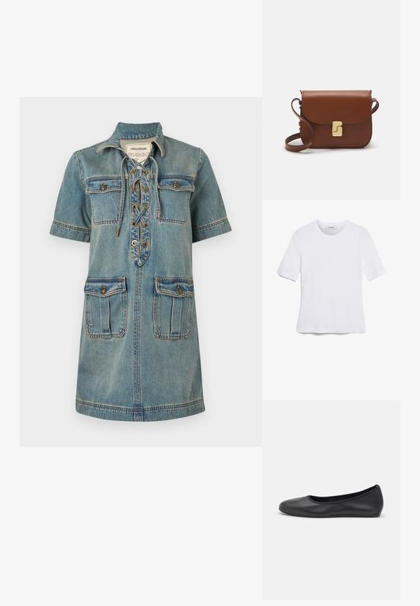 Denimkjole i lys blå med krave, korte ærmer, snørebånd foran og to brystlommer. Har syninger og gyldent hardware.; Hvid kortærmet t-shirt lavet af ribbet stof. Rund halsudskæring, almindelig pasform og subtile syninger. Ingen mønstre eller grafik.; Sort læderballetsko med rund tå, glat tekstur, minimal syning og et fleksibelt såldesign.; Brun læder håndtaske med flaplukning, hardware i gyldent tone, en skulderrem og en glat overflade. Kompakt rektangulær form.