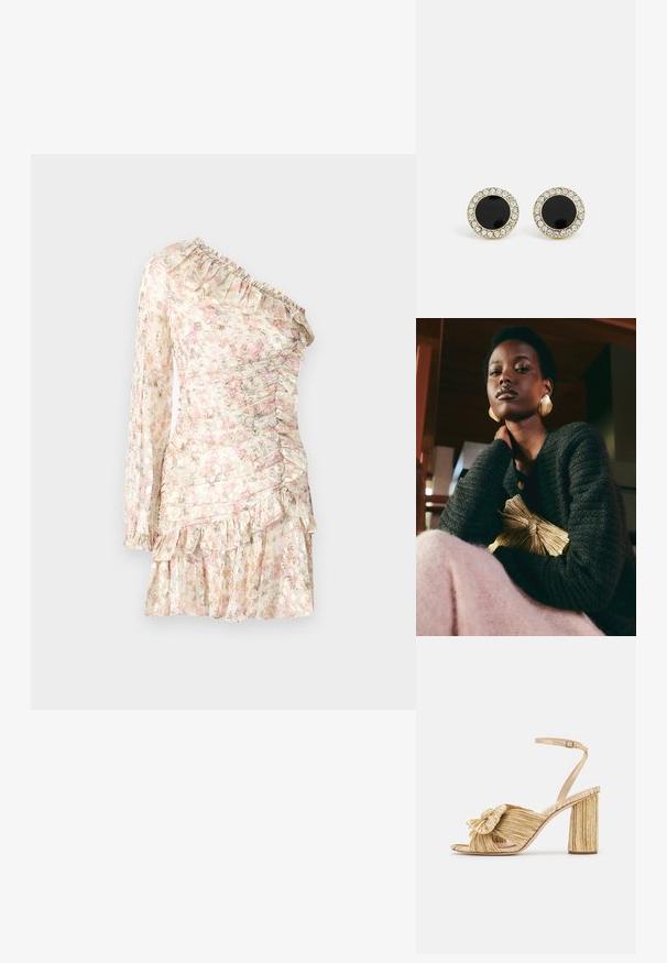 Cvečni tiskani plašč iz prosojnega, lahkega materiala, z off-shoulder oblikovanjem, naboranimi detajli in večstopenjskim robom v mehkih pastelnih barvah.; Zlate sandale s peto in vozlom spredaj, z naborki teksturo in trakcem okoli gležnja. Blok peta ima rebrast dizajn, ki izboljšuje oprijem.; Loeffler Randall PLEATED FRAME WITH BOW - Pisemska torbica - gold-coloured; DKNY INLAY STUD - Uhani - black/gold-coloured