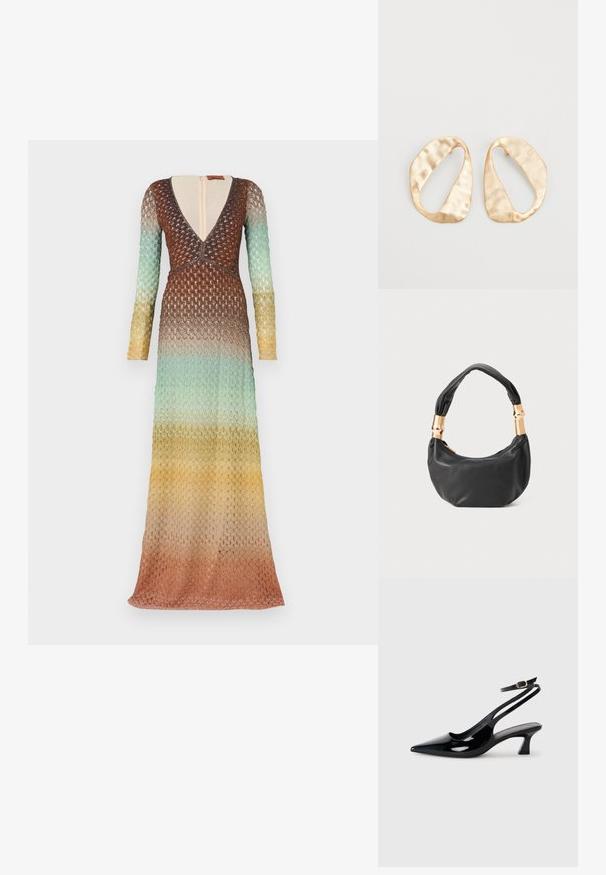 Hosszú, mintás ruha V nyakkivágással, hosszú ujjakkal, barna és arany sárga közötti színátmenettel, textúrált, nyitott kötésű anyagból készült.; Fekete lakk bőrből készült, hegyes orrú slingback magassarkú cipők, alacsony blokk sarkúak, állítható bokapánttal és arany csattal.; Fekete bőr kézitáska kerek formával, puha textúrával és csomózott fogantyúval, aranyszínű fém díszítéssel. Cipzáras záródás.; Egy pár szabálytalan, ovális formájú, aranyszínű fém fülbevaló, enyhén kalapált felülettel, fehér háttéren.