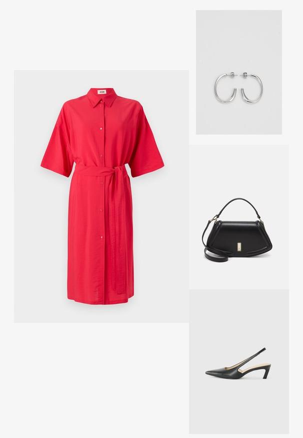 Punainen kauluspaita, jossa on lyhyet hihat, napitettava etuosa ja vastaava vyö vyötäröllä. Sileä kangas, jolla on kevyt kiilto.; Musta, kärjeltään terävä slingback-kengä, jossa on matala korko. Kengässä on sileä nahkamateriaali ja sivuilla leikkaukset hengittävyyttä varten.; Mustalla nahkalaukulla, jossa on jämäkkä muotoilu, lyhyt malli, yläkahva ja kultaiset yksityiskohdat. Säädettävä olkahihna sisältyy.; Hopeiset korvarenkaat, joissa on sileä ja kiiltävä pinta, kaareva muoto ja piikkikiinnitys. Minimalistinen muotoilu modernilla viimeistelyllä.