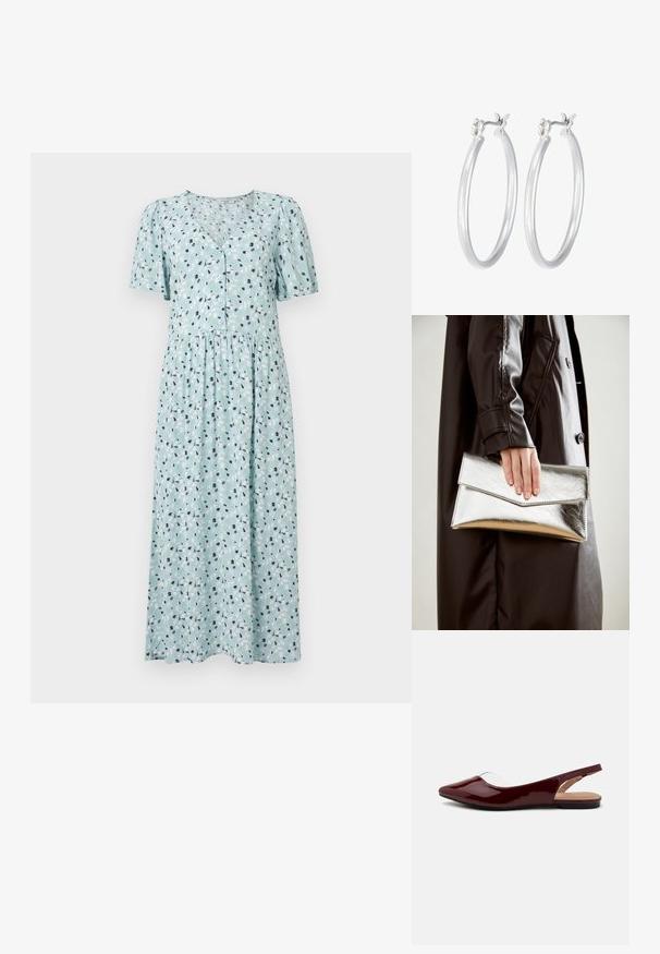 Lichtblauwe jurk met een bloemenpatroon, korte pofmouwen, V-hals, knoopsluiting en een geraffineerd tailleontwerp. Zachte stoftextuur.; Bordeaux gepatenteerde slingback ballerina's met een puntige neus, transparante uitsnijding en een vlakke zwarte zool. Glad textuur, minimalistisch ontwerp.; Zilveren metallic clutch met een hoekig envelopontwerp, een gladde textuur en een contrasterende binnenkleur, vastgehouden in een hand die een zwarte jas draagt.; Zilveren oorbellen in de vorm van een gladde, gepolijste ring. Ronde vorm met een veilige kliksluiting. Lichtgewicht ontwerp, geschikt voor dagelijks gebruik.