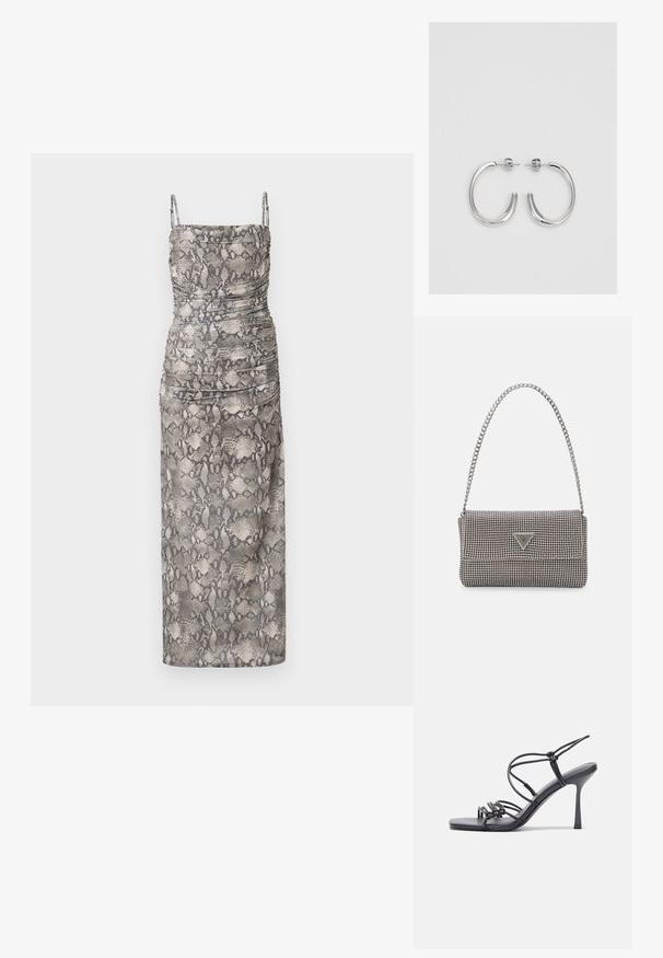 Mekko, jossa on käärmeennahkakuosi, istuva muotoilu ja rypytetty design, ohutolkaimet ja pitkä siluetti harmaan ja beigen sävyissä.; Mustat korkokengät sandaalit, joissa on ohuet hihnat solmittuna, sileä neliön muotoinen varvasosa ja tyylikäs stiletto-korko.; Vaalea harmaa metallinen käsilaukku, jossa on ketjusanka. Laukku on koristeltu pienillä pyöreillä metallikoruilla ja kolmion muotoisella brändilogolla.; Hopehopeet hopehopeet hopehopeet hopehopeet, jolla on sileä, kiiltävä pinta. Pyöreä muoto, kevyt rakenne, jossa on neulakiinnitys.