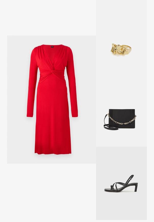 Punane pika varrukaga kleit sügava v-kaelusega ja keeratud detailiga vöökohal. Valmistatud siledast kangast, ulatub see poolpõlvini.; Mustast rihmajalatsid ruudukujulise varba ja madala ploki kontsaga. Omab mitmeid õhukesi rihmasid ja reguleeritavat pahkluu rihma. Valmistatud siledast nahast.; Mustast nahast õlakott, mis omab siledat tekstuuri, ristküliku kuju ning esiküljel metallketi detaili. Reguleeritav rihm on kaasas.; Kuldne sõrmus tekstureeritud, lainelise disainiga, millel on kolm silmapaistvat tippu. Sile, läikiv pind ja avatud riba, mis võimaldab reguleeritavat sobivust.