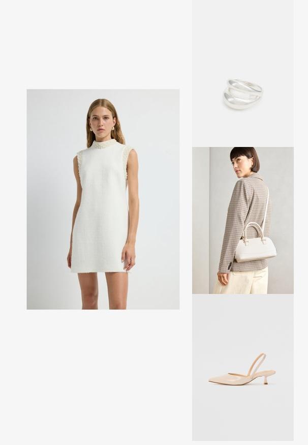 Bezramienna biała sukienka z teksturowanej tkaniny, z wysokim kołnierzem, zdobiona koralikami na ramionach i charakteryzująca się prostym krojem.; Beżowe lakierowane czółenka na odkrytej pięcie z zasunięciem, z ostrym noskiem i smukłym, kwadratowym obcasem. Gładka faktura i minimalistyczny design bez zdobień.; Biała torebka o strukturalnym kształcie z krótkimi uchwytami i paskiem na ramię, z złotymi akcentami i teksturowanym materiałem, prezentowana na szarym tle.; Srebrna obrączka podwójna z gładką, polerowaną powierzchnią. Posiada płynny, zakrzywiony kształt z nakładającymi się sekcjami, co nadaje nowoczesny wygląd.
