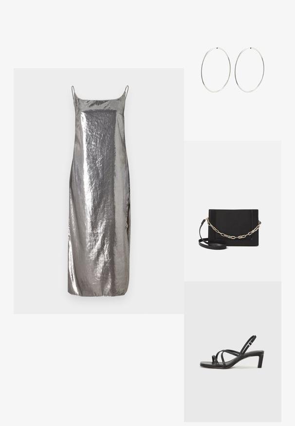 Strieborná kovová sukňová šaty s tenkými ramienkami, hladkou textúrou a rovnou siluetou, s jemným leskom a minimalistickým dizajnom.; Čierne sandále na vysokom podpätku so štvorcovou špičkou a nízkym blokovým podpätkom. Obsahujú viacero tenkých popruhov a nastaviteľný členkový popruh. Vyrobené z hladkej kože.; Čierna kožená crossbody taška s hladkou textúrou, obdĺžnikovým tvarom a kovovým reťazovým detailom na prednej strane. Súčasťou je nastaviteľný popruh.; Strieborné kruhové náušnice s hladkým, okrúhlym dizajnom a lesklým povrchom. Sú tenké a ľahké, s jednoduchým uzáverom.