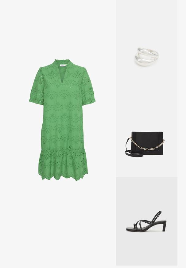 Saint Tropez GELEKSASZ - Vapaa-ajan mekko - jelly bean; Mustat hihnalligat, joissa on neliön muotoinen kärki ja matala lohkokorko. Ominaisuuksiin kuuluu useita ohuita hihnoja ja säädettävä nilkkahihna. Valmistettu sileästä nahasta.; Musta nahkainen olkalaukku, jossa on sileä pinta, suorakulmainen muoto ja metalliketju yksityiskohtana edessä. Mukana säädettävä hihna.; Hopeinen kaksinkertainen rengas, jossa on sileä, kiillotettu pinta. Siinä on sulava, kaareva muotoilu, jossa on päällekkäisiä osia modernin ilmeen saavuttamiseksi.