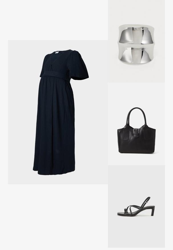 Dunkelblaues Maxikleid aus einem strukturierten Stoff, mit V-Ausschnitt, puffartigen Ärmeln und einem gerafften Taillenbund für eine lockere Passform.; Schwarze Sandale mit Riemchen, quadratischer Zehenform und niedrigem Blockabsatz. Verfügt über mehrere dünne Riemen und einen verstellbaren Knöchelriemen. Hergestellt aus glattem Leder.; Schwarze Leder-Tote mit glatter Textur, strukturiertem Design, zwei Griffen und einem auffälligen silbernen Schnallen-Detail auf der Vorderseite.; Silberner Armreif mit glatter, reflektierender Oberfläche. Verfügt über ein geschwungenes Design und eine breite Band, die einen modernen, minimalistischen Look erzeugen.