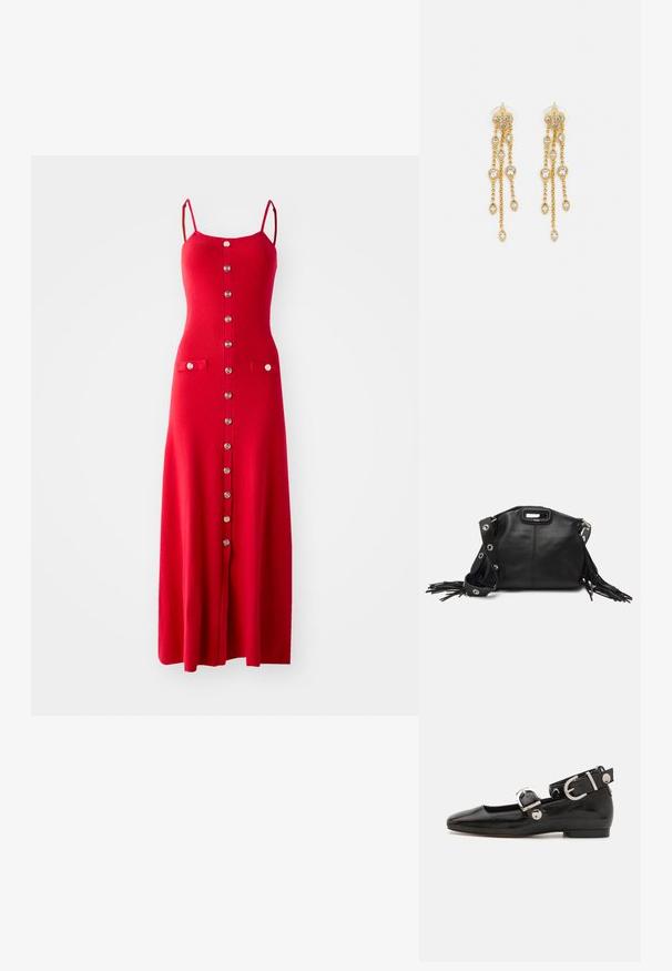 Rotes gestricktes Maxikleid mit dünnen Trägern, Knopfleiste vorne und zwei aufgesetzten Taschen. Es hat eine gerippte Struktur und eine taillierte Silhouette.; Schwarze Lackleder-Ballerina mit eckiger Zehenpartie, Knöchelriemen mit silberner Hardware und flacher Sohle. Glatte Textur mit minimalistischen Design.; Maje MISS MINI - Umhängetasche - noir; Goldtonige Ohrringe mit mehreren kaskadierenden Ketten, verziert mit klaren ovalen Strasssteinen und dekorativen Ohrsteckern.