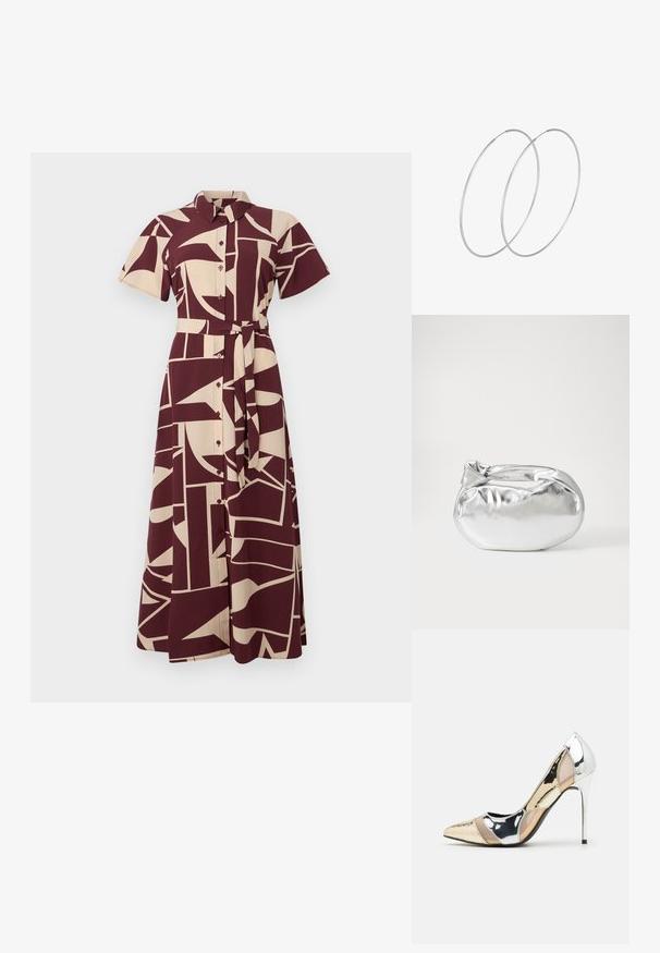 Burgunderfarbenes und beiges gemustertes Hemdkleid mit kurzen Ärmeln, Kragen, durchgehender Knopfleiste und Taillengurt, das geometrische Formen und Linien zeigt.; Spitz zulaufender High-Heel-Schuh in einer Farbgestaltung aus Silber, Gold und Nude. Glänzende Oberfläche mit Ausschnittdesign und stiletto Absatz.; Silberne metallic Pouch-Tasche mit einer sanften, abgerundeten Form und einem geknoteten Verschluss oben. Hergestellt aus glattem Kunstleder.; Silberne Creolen mit minimalistischem Design. Rundform, glatte Oberfläche und dünnes Profil. Leichtgewichtig mit hochglänzender Oberfläche.