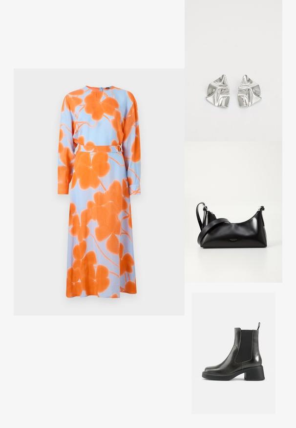 Ilga rankovė suknelė iš šviesiai mėlynos medžiagos su dideliu oranžiniu gėlių raštu, diržu su metaline sagtimi ties juosmeniu, apvaliu iškirpimu, minkšta tekstūra.; Juodos odinės kulkšninių botai su lygia apdaila, elastingais šonais ir storu kulnu. Yra vilkimo kilpa, skirta patogesniam apsiaustui.; Juodas odinis rankinukas su lygiu paviršiumi. Turi reguliuojamą diržą ir elegantišką, minimalistinį dizainą su užtrauktuku.; Sidabriniai metaliniai Auskarai su banginiu, skulptūriniu dizainu, pasižymintys poliruotu paviršiumi ir nereguliariomis formomis, išryškinančiomis šiuolaikišką estetiką.