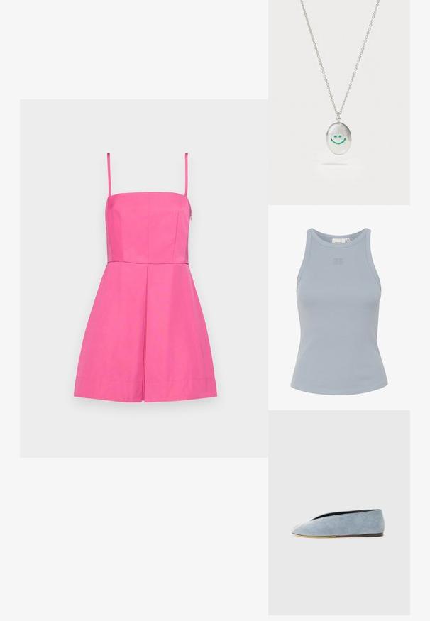 Rochie roz fără mâneci, cu un corset ajustat și fustă pliată. Fabricată dintr-un material neted, cu un fermoar ascuns pe lateral și detalii de cusătură minime.; Top fără mâneci, de culoare albastru deschis, cu un guler rotund și un mic logo brodat în centru. Textură fină, siluetă ajustată.; Pantofle din denim de culoare albastră deschisă, cu o textură netedă, vârf în formă de migdală și talpă plată neagră. Design minimalist cu un profil jos.; Geantă de piele burgundy cu o formă curbată. Prezintă o curea de umăr unică și un fermoar superior, evidențiind o suprafață netedă, texturată.; Colier din argint cu un pandantiv oval neted, prezentând o față zâmbitoare gravată și decorată cu accente verzi. Lanțul are zale interconectate.